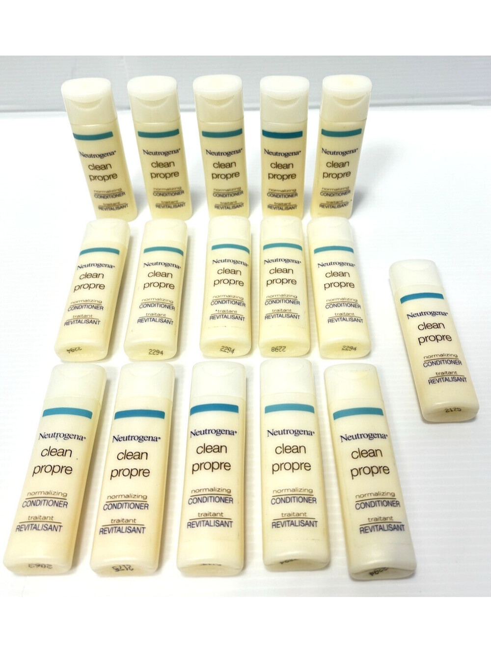 Neutrogena Clean Propre Conditioner Travel Size Hotel 0.8oz 16pc LOT